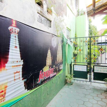 Pendopo Andari Homestay Джокьякарта Экстерьер фото