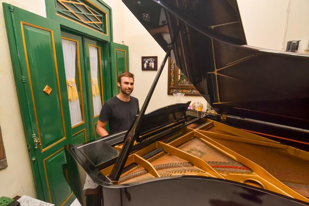 Pendopo Andari Homestay Джокьякарта Экстерьер фото