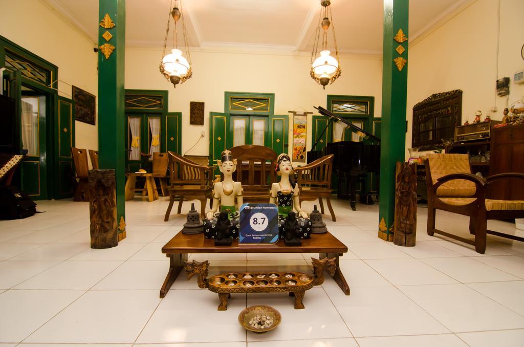 Pendopo Andari Homestay Джокьякарта Экстерьер фото