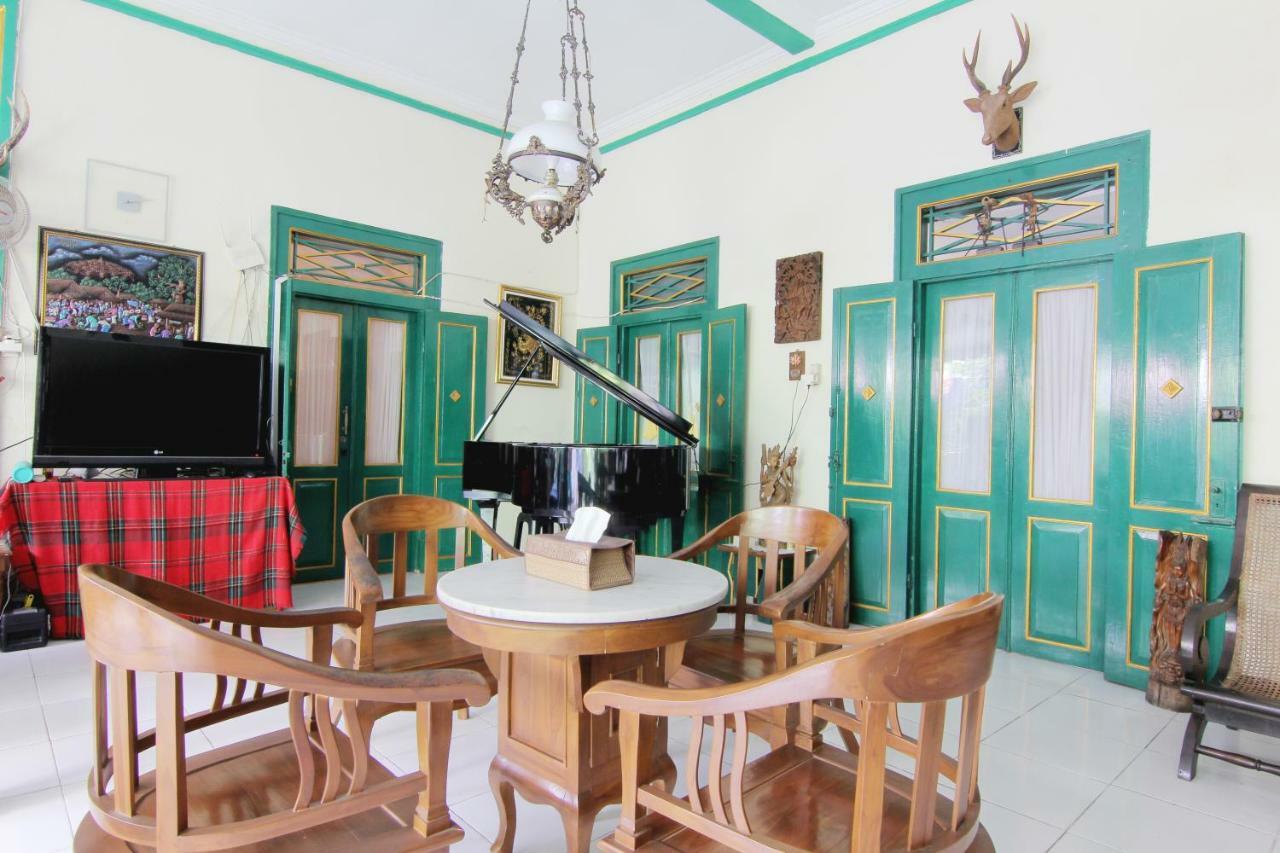 Pendopo Andari Homestay Джокьякарта Экстерьер фото