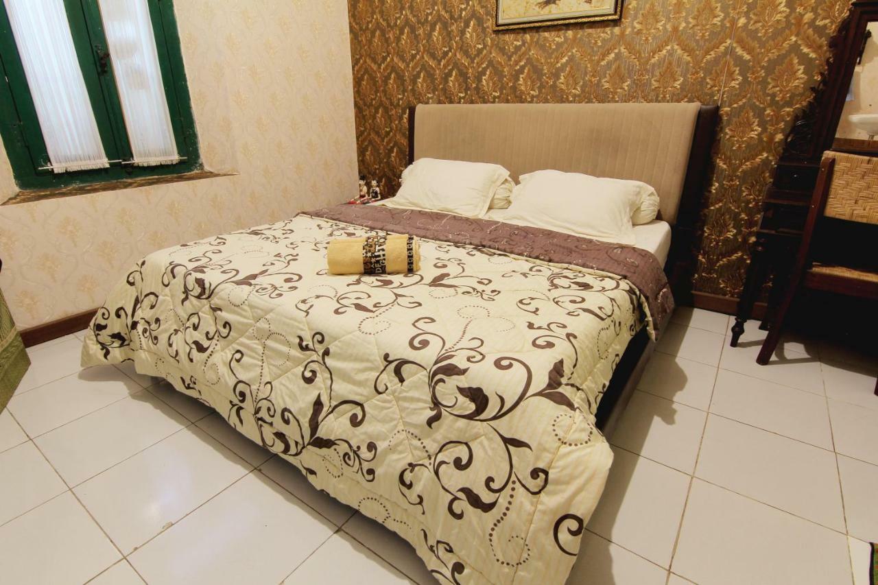 Pendopo Andari Homestay Джокьякарта Экстерьер фото